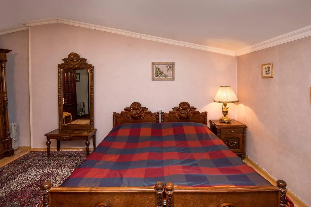 Lia'S Guest House Тбилиси