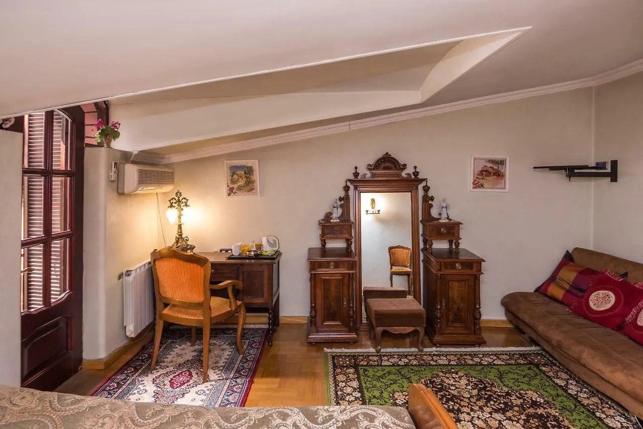 Lia'S Guest House Тбилиси